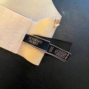 Victoria's Secret Cream Bra